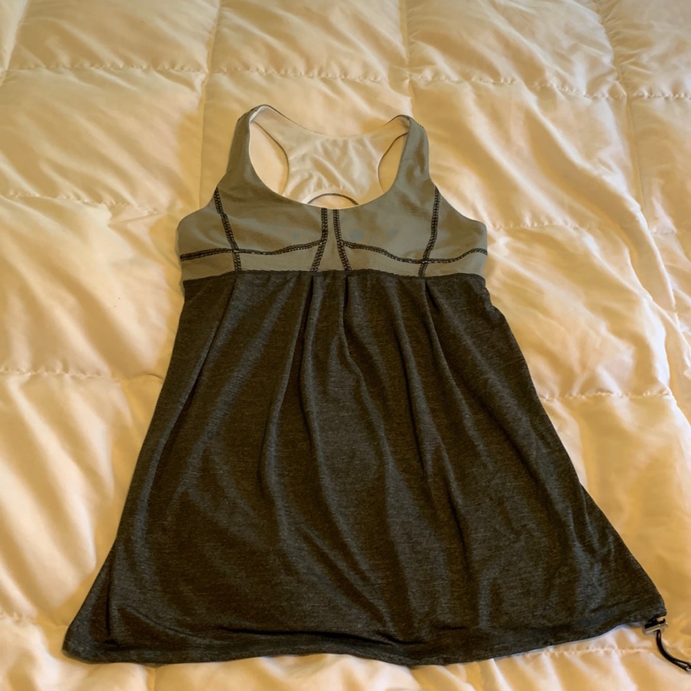 Lululemon workout top with drawstring bottom
